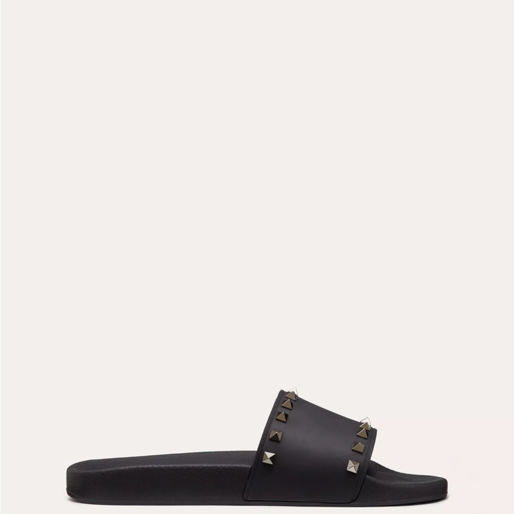 Valentino Garavani ROCKSTUD RUBBER SLIDER SANDAL - Picture 3 of 5